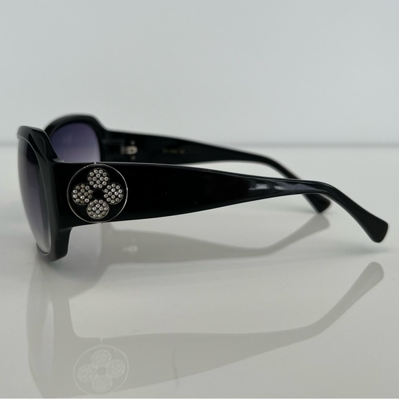 LOUIS VUITTON EMBELLISHED BLACK SUNGLASSES - Picture 8 of 17